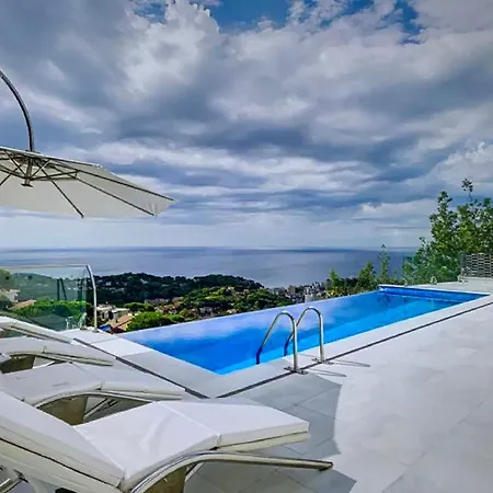 Fantastic Villa With Pool Landscape, Sea View * Lloret de Mar